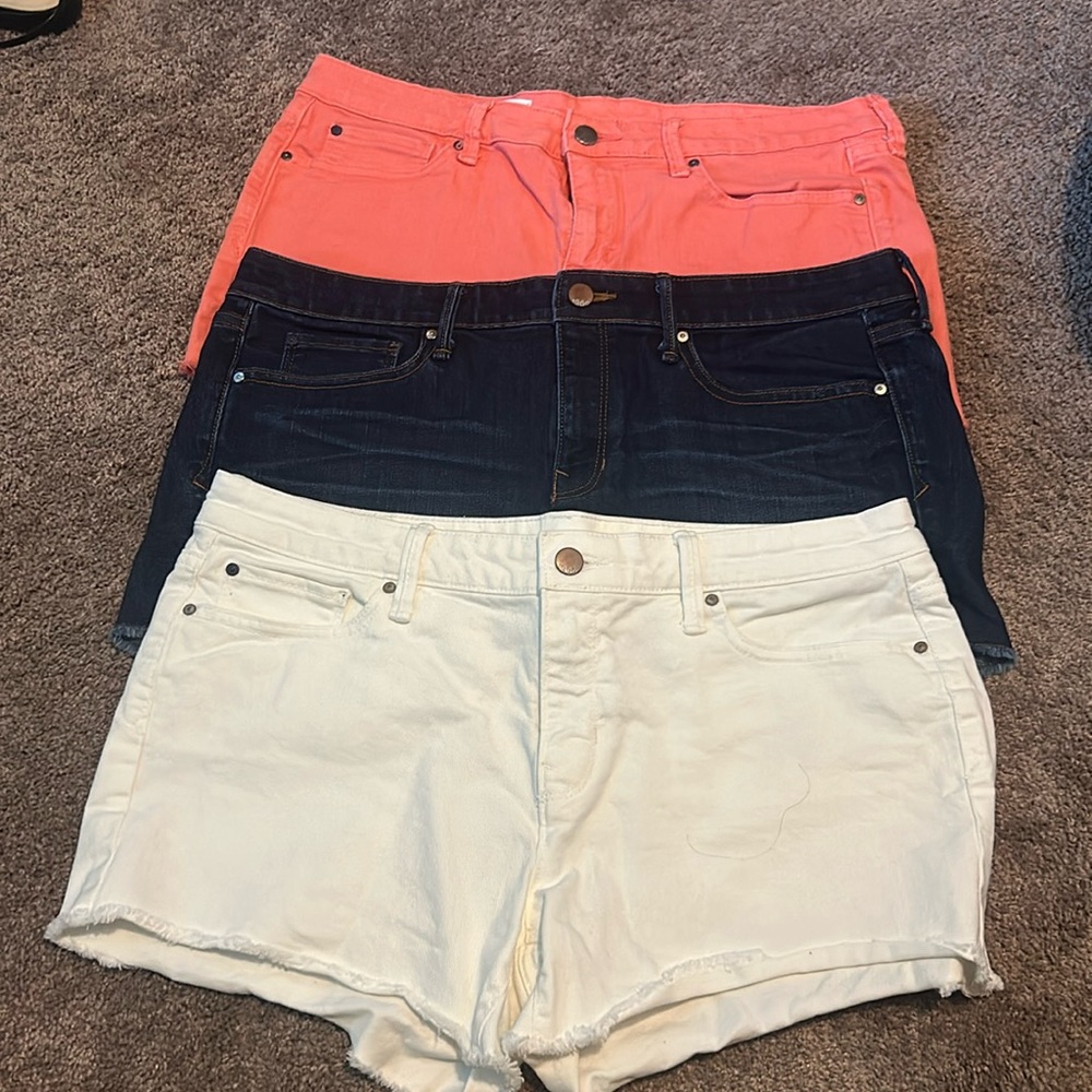 Three pairs of Gap jeans frayed hem shorts